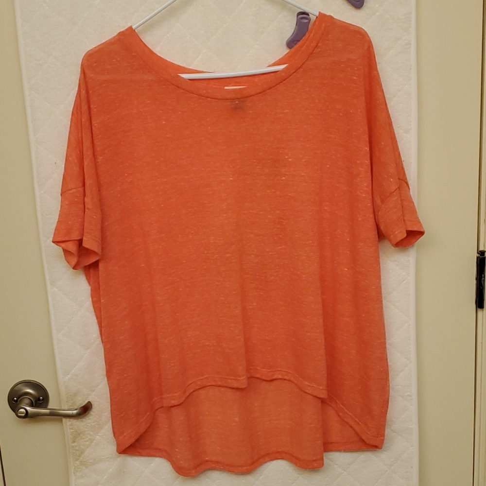 Women's oversized flowy tee